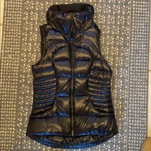 Squishy soft Lululemon down black vest size 6